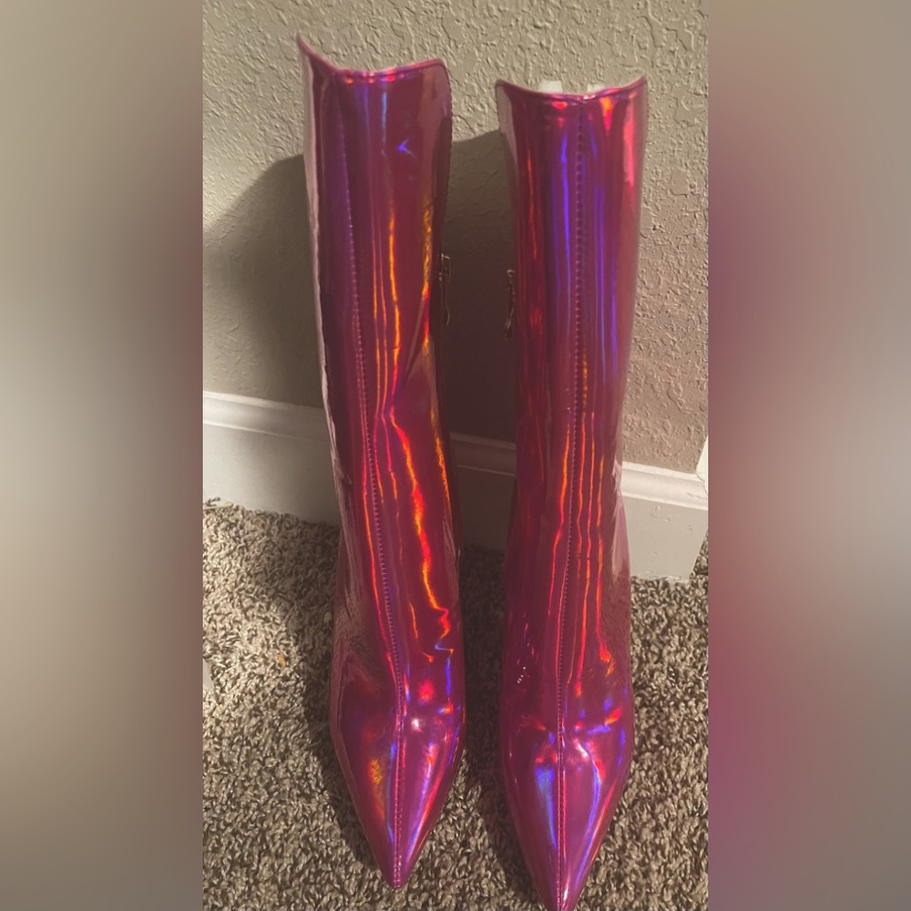 ! Got Pink! Turn head this Christmas with this hot boot!